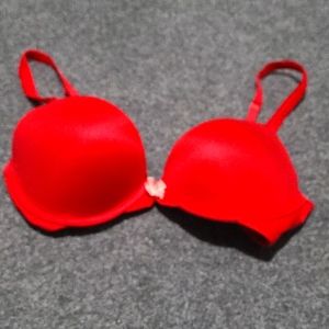 Victoria's Secret Body by Victoria push-up bra